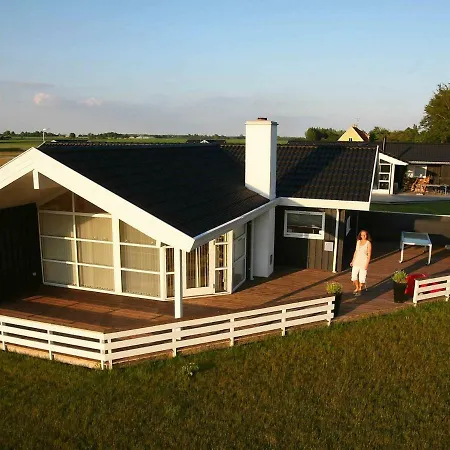 Charming Holiday In With Whirlpool Semesterbostad Nysted